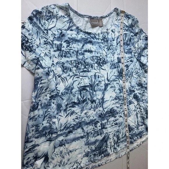 Chicos Women’s T-Shirt Blue White Abstract Art Animal Print sz 3 - Picture 6 of 6